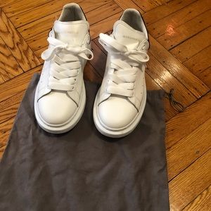 White/Black Alexander McQueen sneakers. Size 42/9